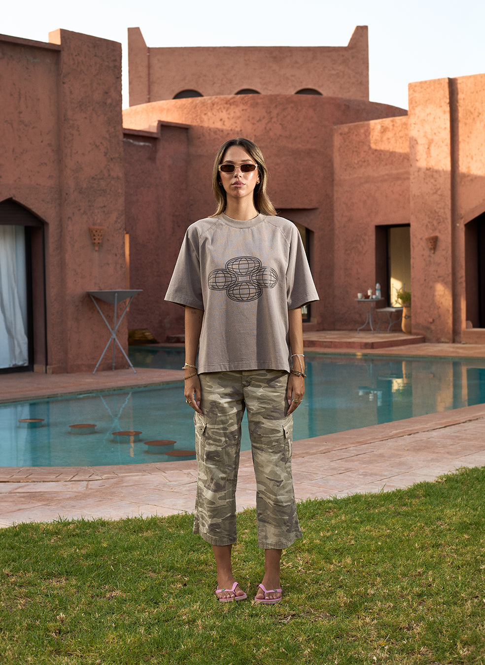 Globe Brown Tee