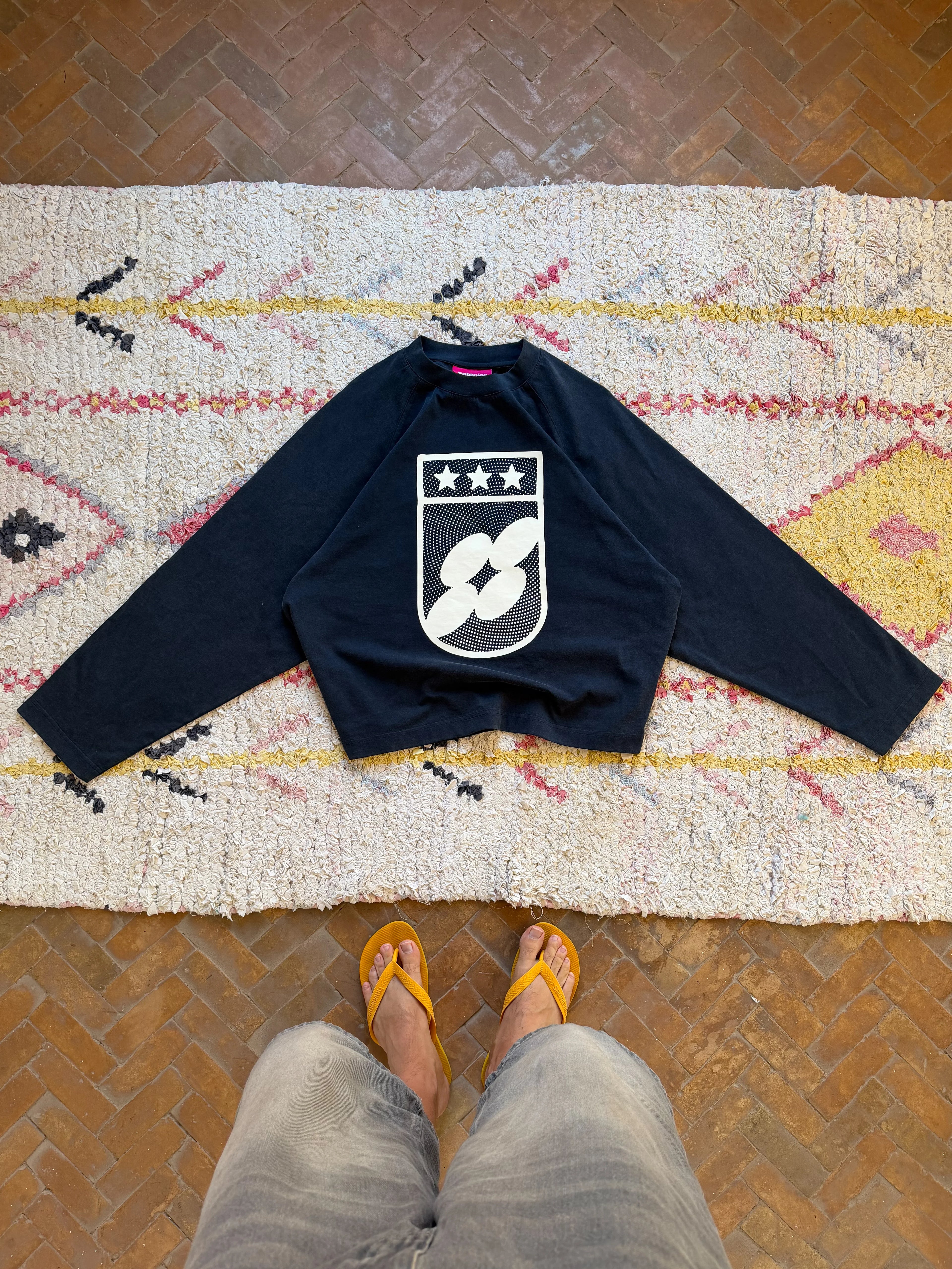 Badge Navy Longsleeve